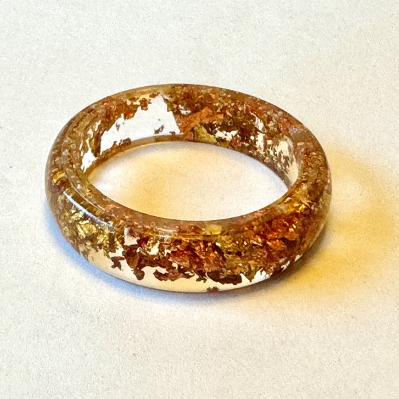 Gold Flecks Ring, size 9 1/2 - Picture 4 of 6
